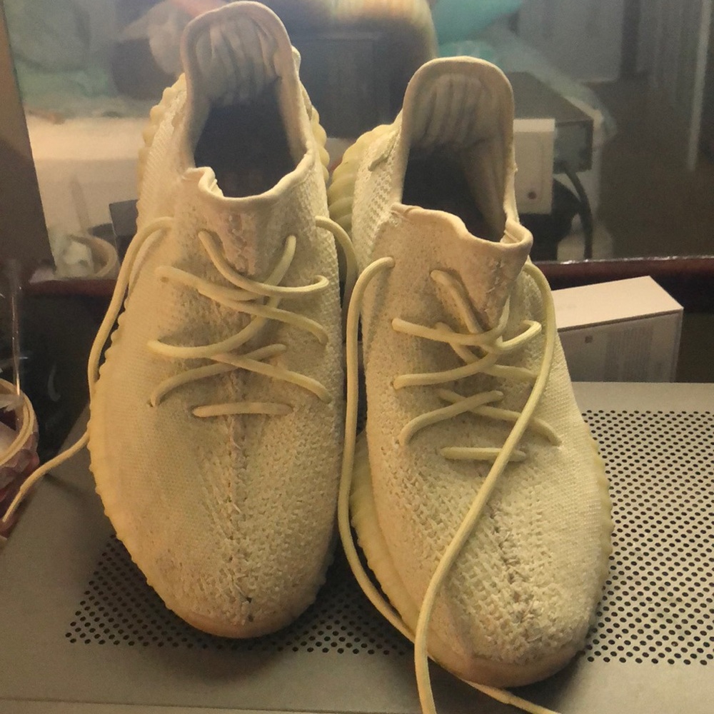 adidas Yeezy Boost 350 V2 "Butter"  size 10 1/2